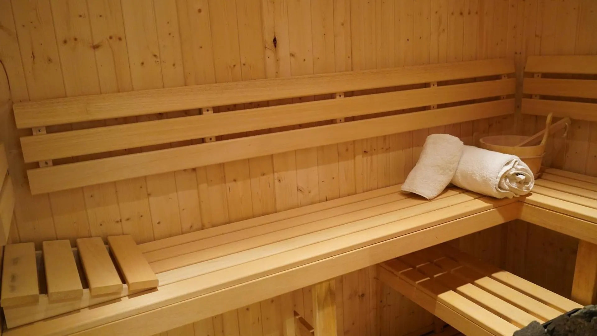 Chalet Ski Au Pied Lumineux - Courchevel La Tania 0*,